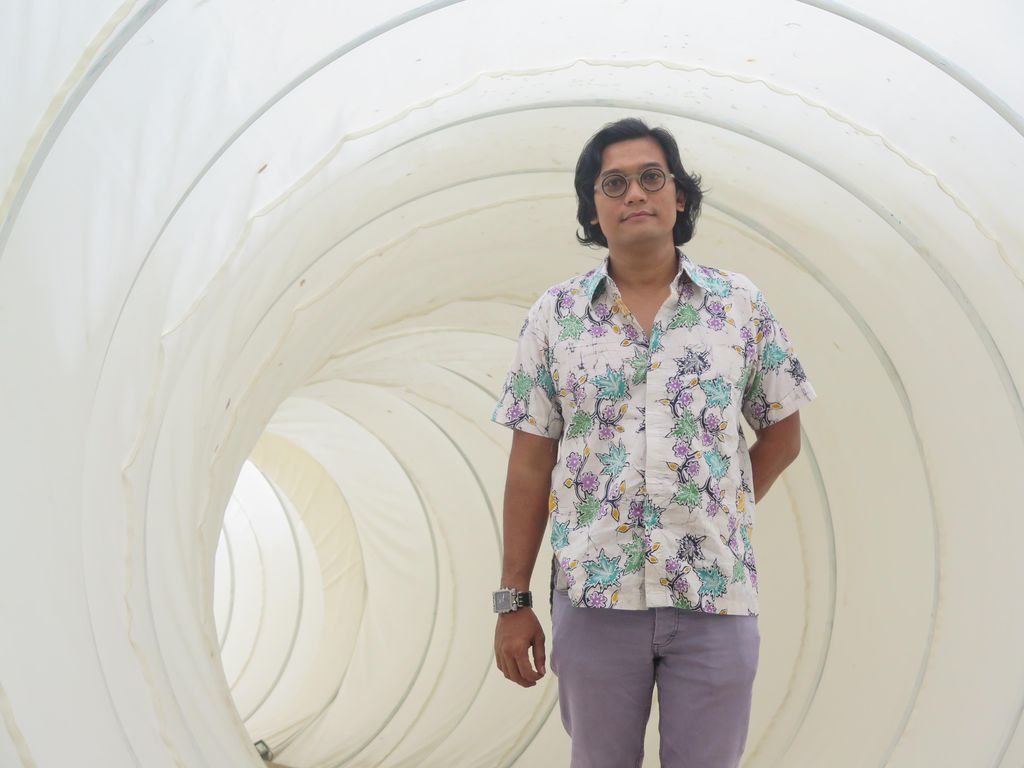 Heri Pemad, Sosok di Balik Sukses Pameran Seni Terbesar se-Asia Tenggara Heri Pemad, Sosok di Balik Sukses Pameran Seni Terbesar se-Asia Tenggara