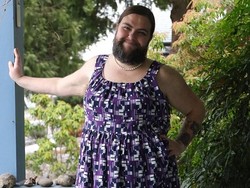 Kisah Rose, Wanita Berjenggot yang Populer di Instagram Setelah Stop Bercukur