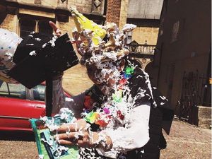 Intip Foto Kelulusan Maudy Ayunda dari Universitas Oxford