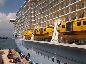 Begini Rasanya Naik Kapal Pesiar Terbesar di Asia!