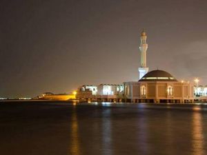 Aneka Masjid Terapung di Indonesia dan Dunia