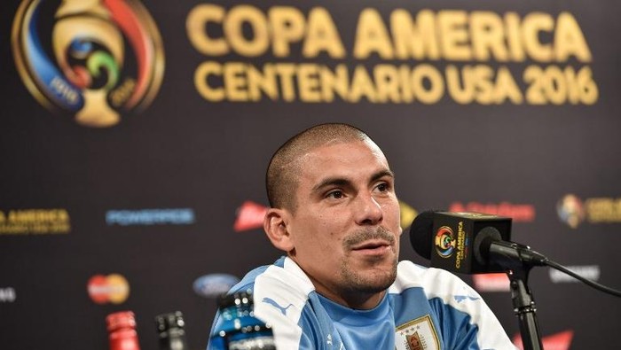 Maxi Pereira di Ambang Rekor Baru Timnas Uruguay