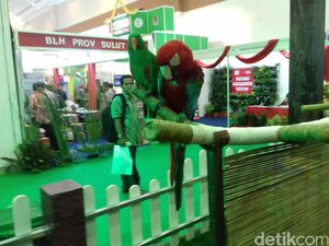 Ada Ular dan Bayi Singa, Begini Suasana JCC Disulap Jadi Kebun Binatang Mini