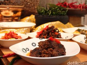 Nikmati Babuko Basamo dengan Kelezatan Hidangan Minang Asli di Trans Luxury Hotel