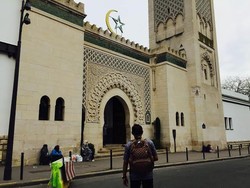 Di Balik Sisi Glamor Paris, Ada Masjid Raya nan Megah