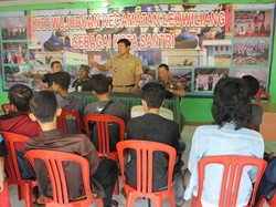 13 Orang di Bogor Dihukum Push Up karena Makan Siang Saat Puasa