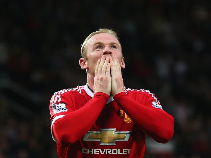 MANCHESTER, ENGLAND - MAY 17:  Wayne Rooney of Manchester United celebrates as he scores their first goal during the Barclays Premier League match between Manchester United and AFC Bournemouth at Old Trafford on May 17, 2016 in Manchester, England.  (Photo by Alex Livesey/Getty Images)