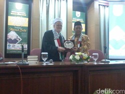 Berkunjung ke Jakarta, Imam Masjid Al Aqsa Gelorakan Pembebasan Palestina