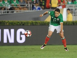 Chicharito Butuh Satu Gol Lagi untuk Samai Rekor El Tri