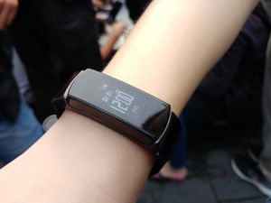 Gelang Pintar Infinix Pakai Kulit Sapi Impor