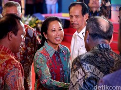 DPR Larang Menteri Rini ke Senayan, Bakal Berujung Reshuffle?