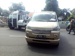 Parkir Sembarangan, 15 Mobil di Jakarta Timur Diderek