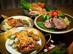 Mau Berbuka dengan Cwie Mie atau Nasi Kebuli? Mampir Saja ke Asia Restaurant!