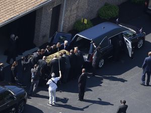 Jenazah Muhammad Ali Dibawa ke Pemakaman