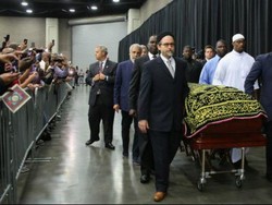 Ribuan Orang Hadiri Salat Jenazah Muhammad Ali