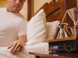Alarm Ini Bisa Membangunkan Anda dengan Aroma Harum Kopi