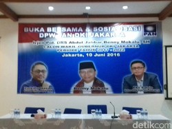 Gelar Buka Bersama, PAN Kenalkan Benny Mokalu sebagai Cawagub DKI