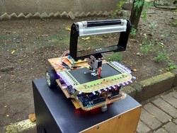 Mahasiswa Unair Ciptakan Robot Pensteril Kamar Operasi