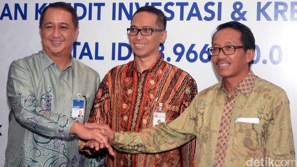 Bank Mandiri Cairkan Kredit ke Semen Indonesia