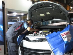 Trik Agar Aki Mobil Tak Ngadat