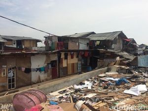 Akan Dibangun Tanggul Penahan Rob, Warga Kampung Baru Muara Angke Ditertibkan
