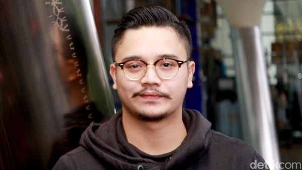 Kumis Derby Romero Makin Lebat, Yay or Nay?