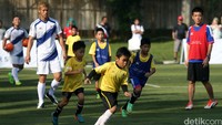 Coaching clinic dimulai sekitar pukul 7.30 WIB dan selesai pukul 8.30 WIB.
