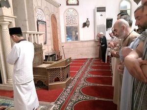 Ini Syarat Menjadi Imam Sholat yang Wajib Diketahui Ini Syarat Menjadi Imam Sholat yang Wajib Diketahui