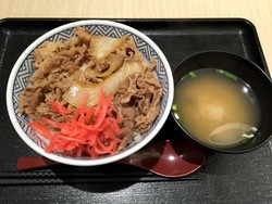 Asyik! Kini Bisa Makan Beef Bowl Yoshinoya Tanpa Antre