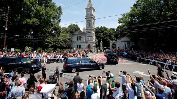 Jenazah Muhammad Ali Dimakamkan di Cave Hill