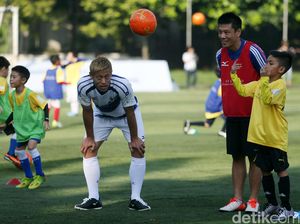 Coaching Clinic ala Keisuke Honda untuk Anak-Anak di Jakarta