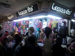 Permintaan Meningkat, Omzet Pedagang Busana Muslim Ini Naik 2 Kali Lipat