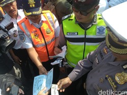 Dirjen Hubdat Marah saat Cek 2 Bus di Bandung, STNK dan Nomor Rangka Beda
