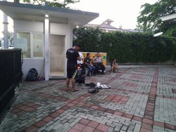 PT Zetka di Pancoran Disatroni Garong, Pelaku Todong Golok dan Ikat Satpam