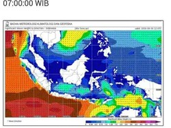 Gelombang Tinggi Pantai Selatan Dampak La Nina