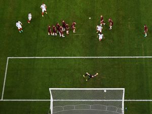 Eric Dier dan Senjata Rahasia Tendangan Bebasnya