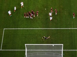 Eric Dier dan Senjata Rahasia Tendangan Bebasnya