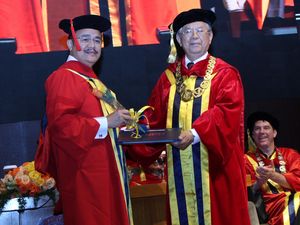 Cara Penulisan Gelar yang Benar dan Contoh Penulisannya