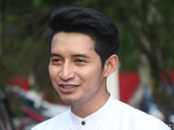 Perang Sarung Kenangan Masa Kecil Chand Kelvin Saat Ramadan