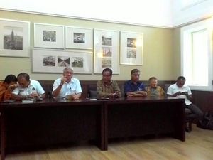 Tambang Emas Liar di Pulau Buru Ini Tetap Ditutup Sampai Tertib