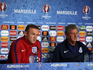 Hodgson dan Rooney Minta Suporter Inggris agar Tak Berulah