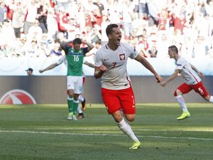 Gol Milik Menangkan Polandia atas Irlandia Utara Gol Milik Menangkan Polandia atas Irlandia Utara