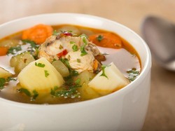 Sup Bisa Cegah Perut Kembung dan Makan Berlebih Selama Ramadan (1)