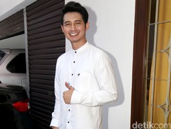Tak Bawa Gandengan saat Kondangan, Chand Kelvin Diledek Tukang Parkir