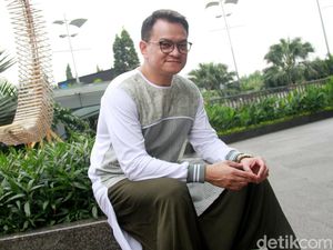 Akhirnya Rilis Single Lagi, Hedi Yunus Bahagia Bukan Main Akhirnya Rilis Single Lagi, Hedi Yunus Bahagia Bukan Main