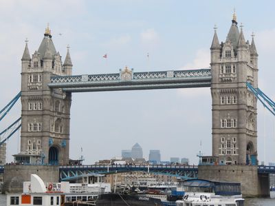Tower Bridge London yang Unik