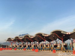 Cegah Antrean Transaksi, GT Palimanan Buka 21 Gardu Selama Arus Mudik