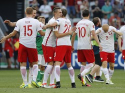 Baru Menangi Laga Pertama, Polandia Diminta Tetap Membumi