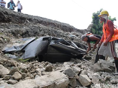 Innova Ringsek Tertimbun Beton Jalan