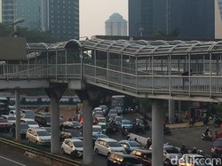 Begini Kemacetan di Semanggi Jelang Berbuka Puasa